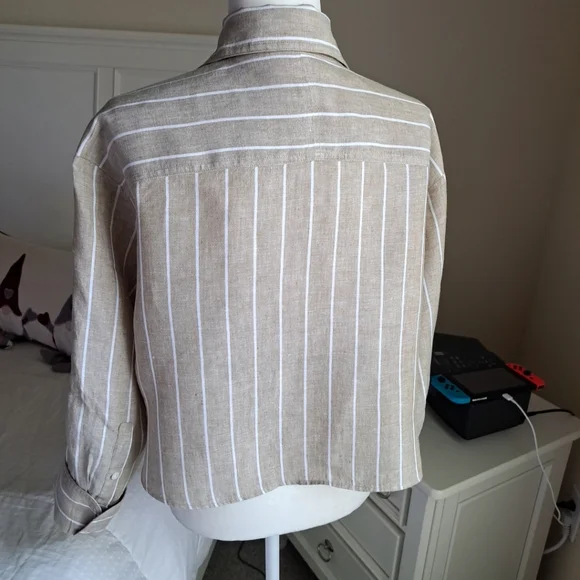 Banana Republic The Boxy Cropped Linen Shirt Skimmer Blouse Size S Tan Beige EUC - Picture 5 of 9